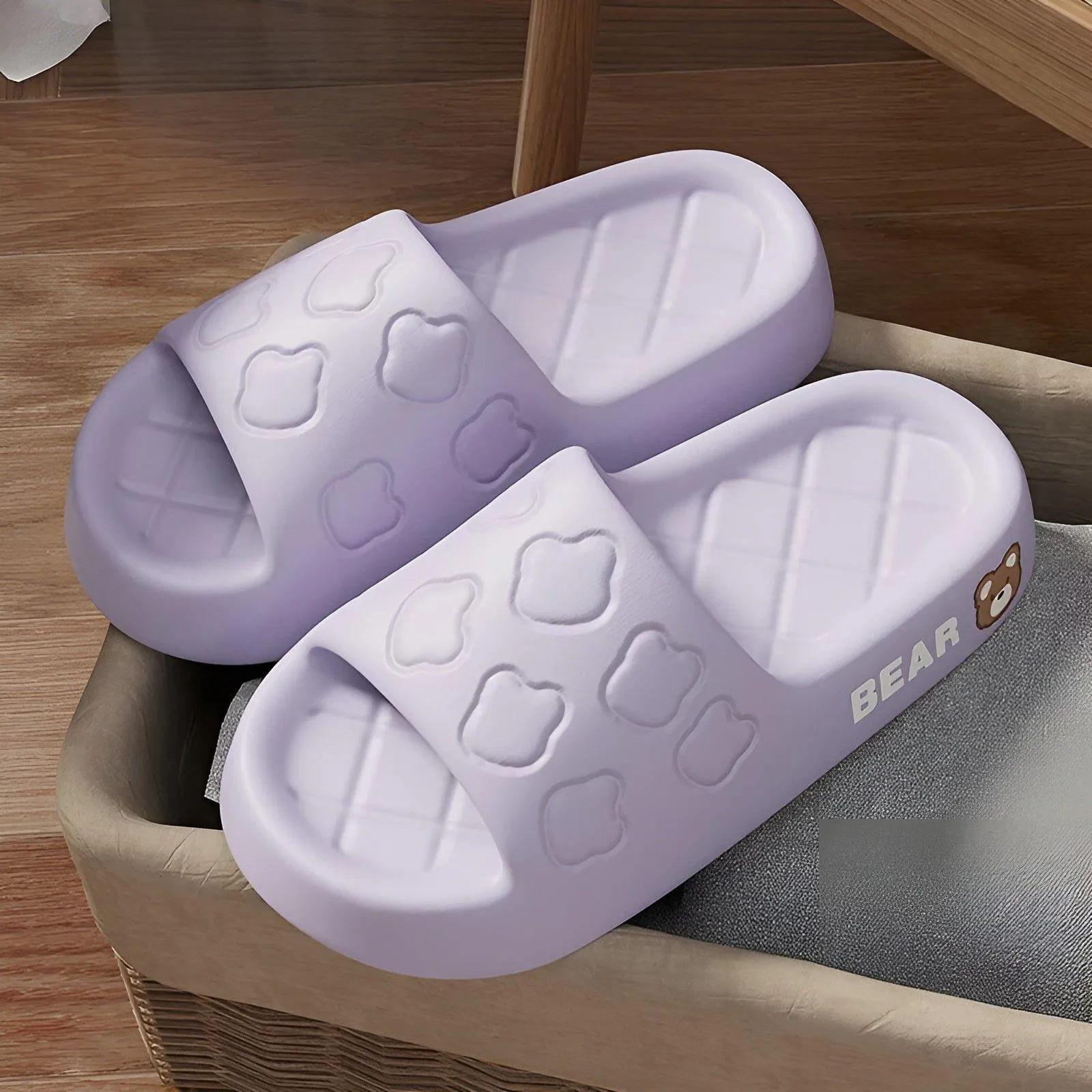 Axelle Slippers - Weicher Damen-BadeHausschuhe mit Bärenprint