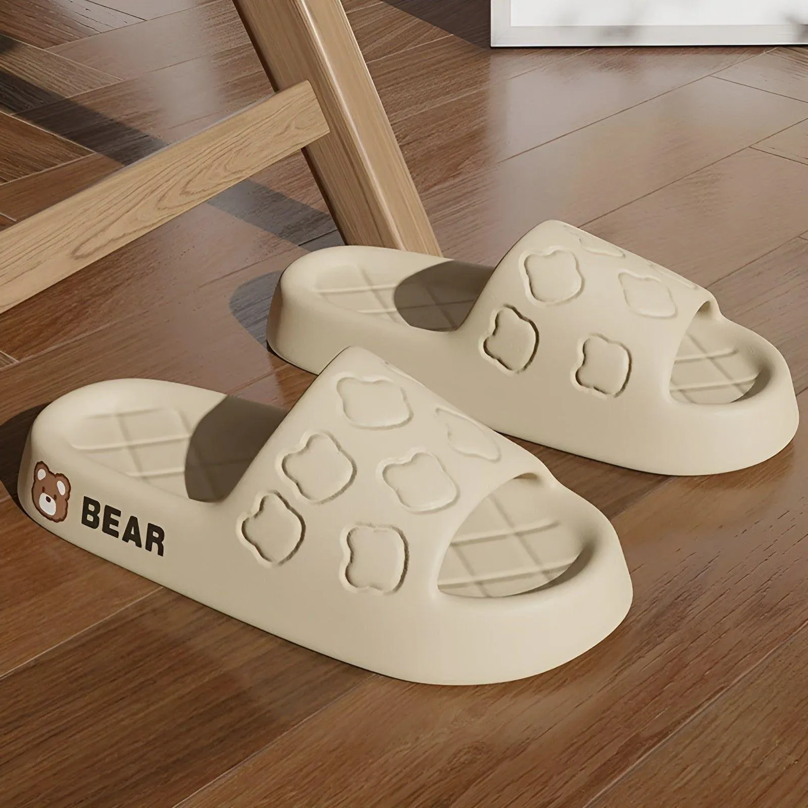 Axelle Slippers - Weicher Damen-BadeHausschuhe mit Bärenprint