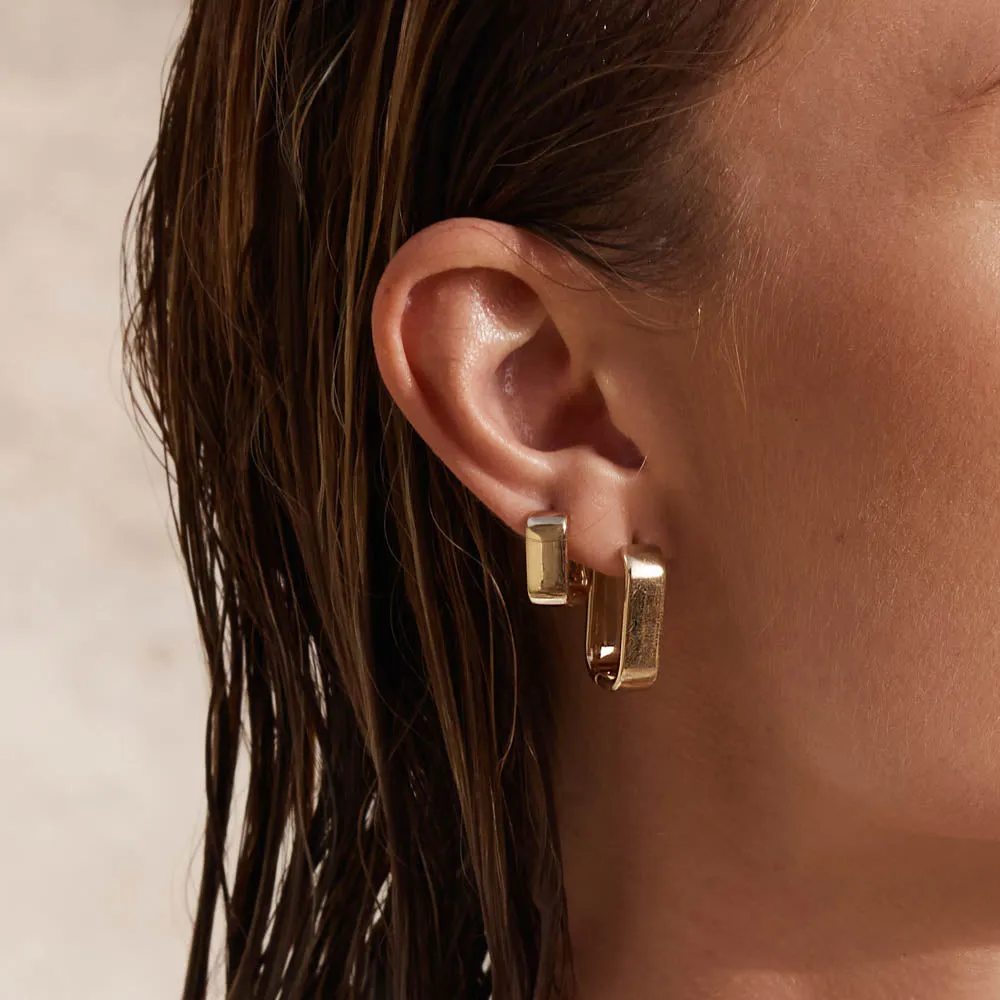 Midi Chunky Paperclip Earrings in Gold