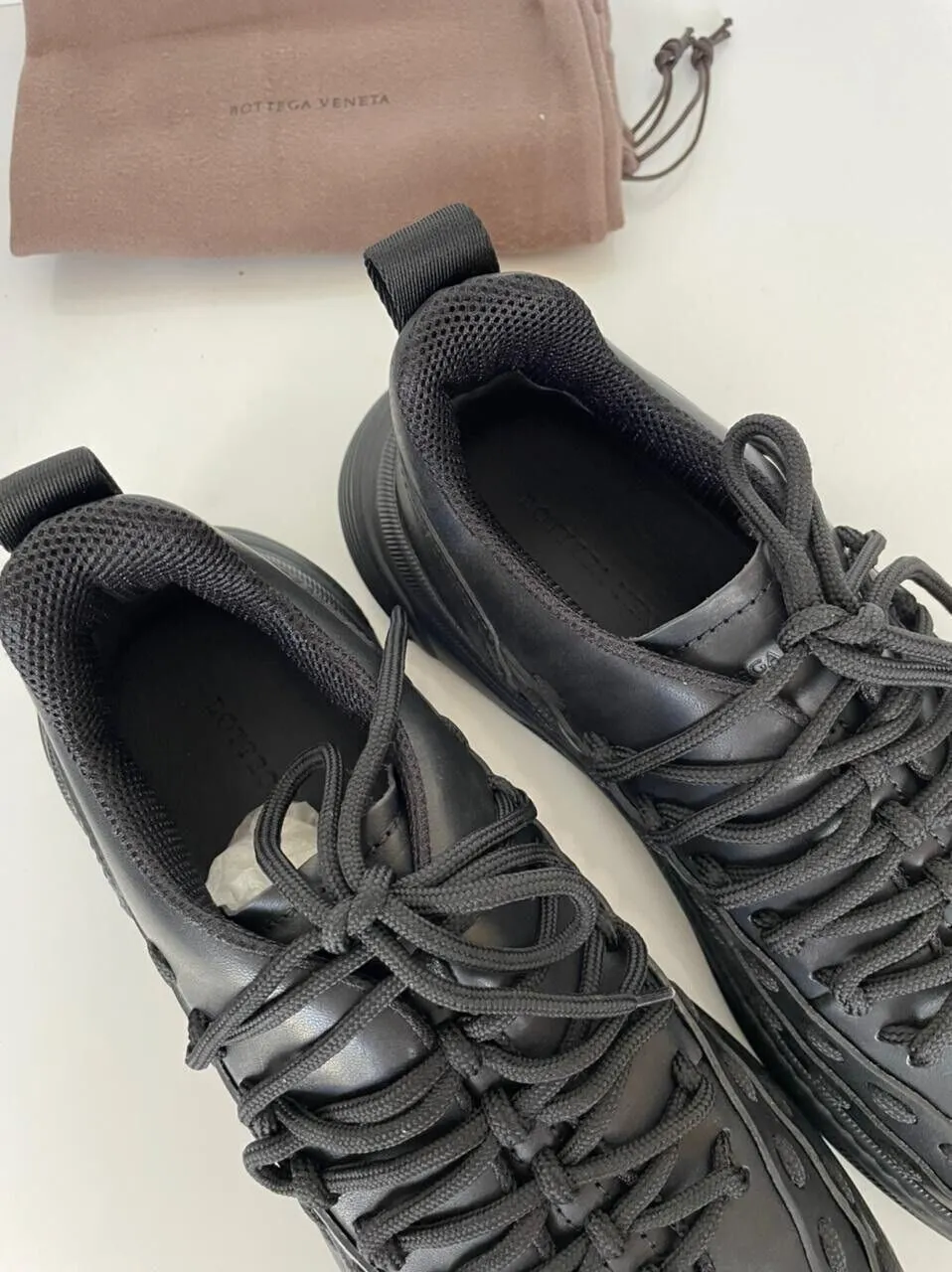 NIB $950 Bottega Veneta Mens Leather Black Sneakers 12 US (45 Euro) 578305