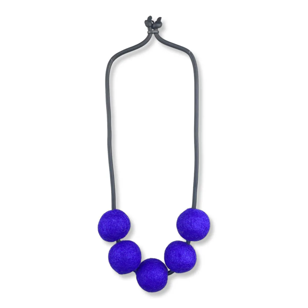 short felt necklace: chunky 5fb necklace