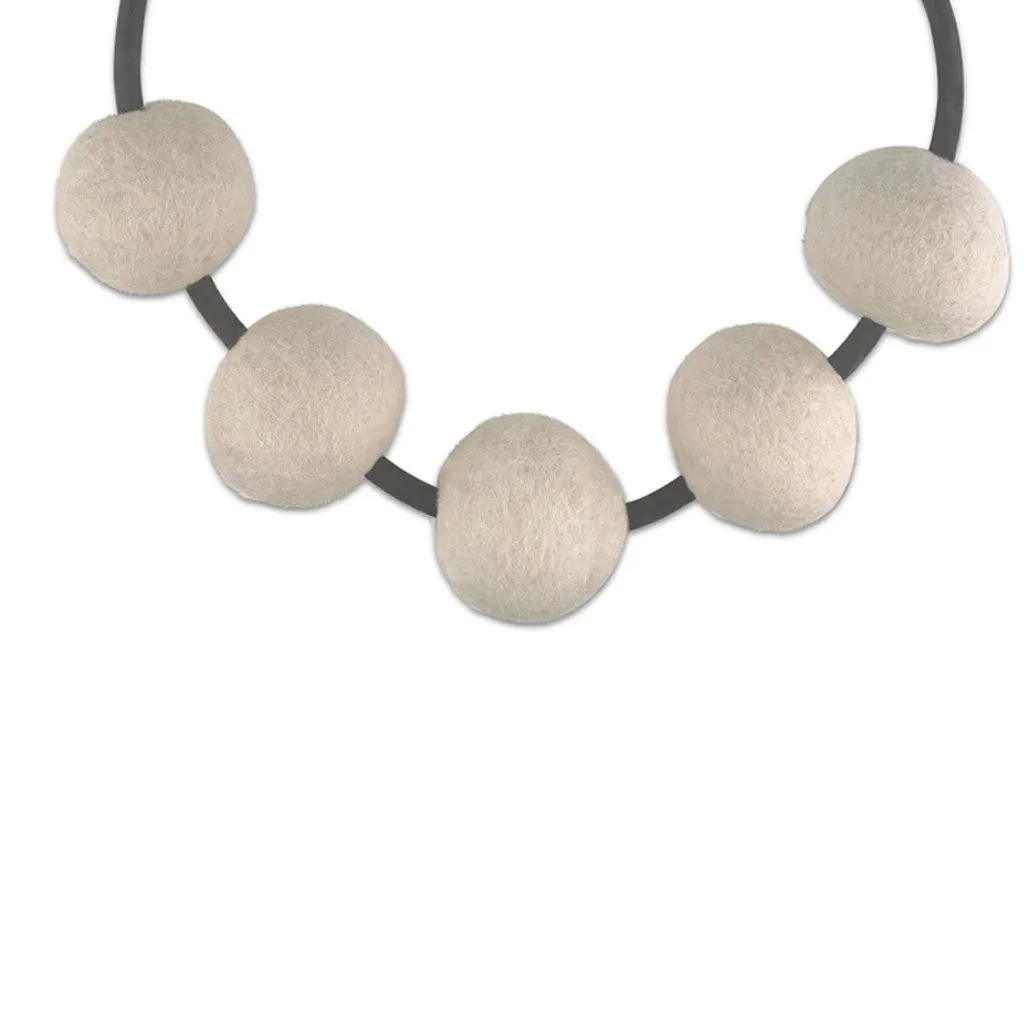 short felt necklace: chunky 5fb necklace