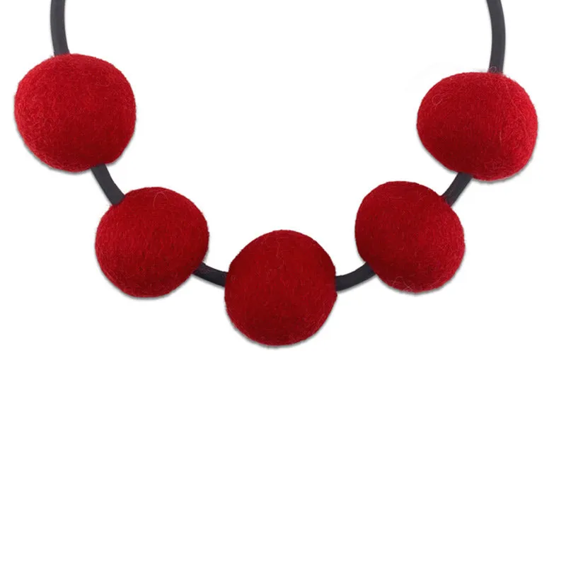 short felt necklace: chunky 5fb necklace