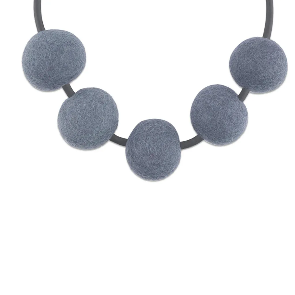 short felt necklace: chunky 5fb necklace