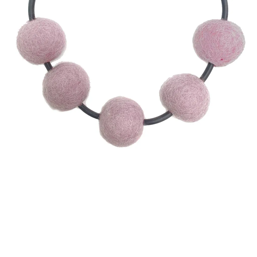 short felt necklace: chunky 5fb necklace