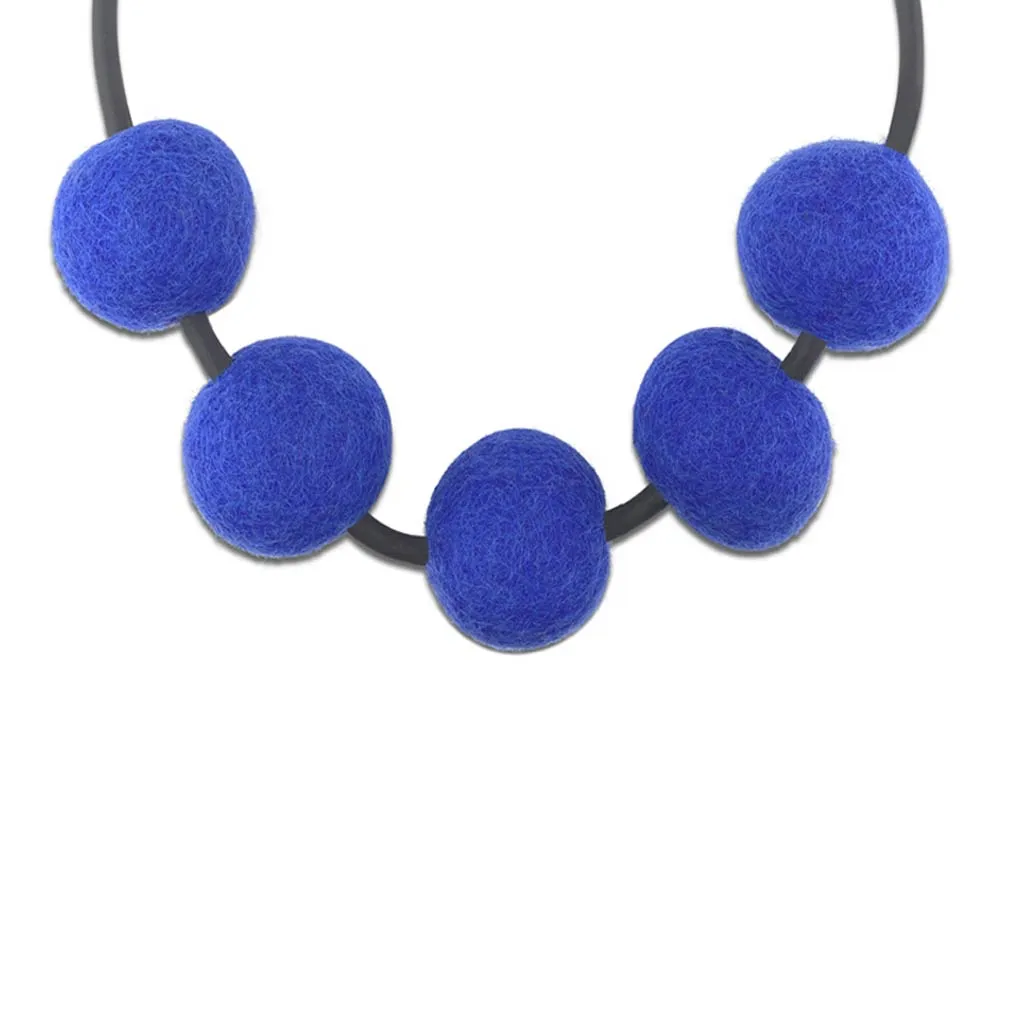 short felt necklace: chunky 5fb necklace
